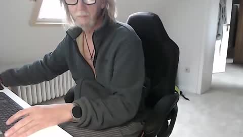 WyattEarp64 online show from 10.15.25