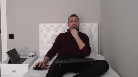 Mr. Lonely online show from 04.09.26