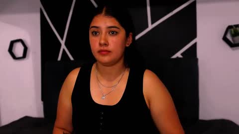 Snapshot of x_adeline_ chatting on 10.28.25 Adeline online show from 10.28.25