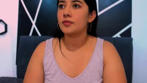 Snapshot of x_adeline_ chatting on 11.05.25 Adeline online show from 11.05.25