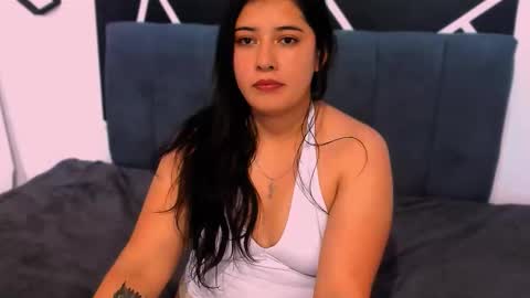 Snapshot of x_adeline_ chatting on 11.10.25 Adeline online show from 11.10.25