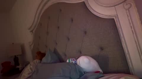 Snapshot of x_dreamgirl_x chatting on 01.26.25 Mariah online show from 01.26.25