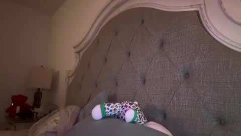 Snapshot of x_dreamgirl_x chatting on 02.01.25 Mariah online show from 02.01.25