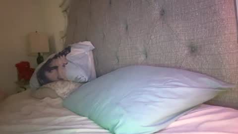 Snapshot of x_dreamgirl_x chatting on 09.21.25 Mariah online show from 09.21.25