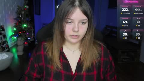 Snapshot of x_nirvana_x chatting on 01.11.25 LOVE NERDS ONLY online show from 01.11.25