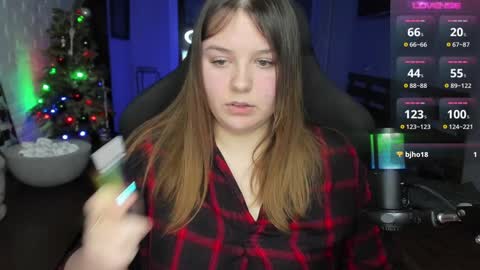 Snapshot of x_nirvana_x chatting on 01.30.25 LOVE NERDS ONLY online show from 01.30.25