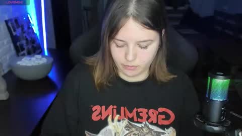 Snapshot of x_nirvana_x chatting on 09.22.25 LOVE NERDS ONLY online show from 09.22.25