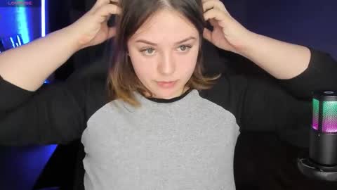 Snapshot of x_nirvana_x chatting on 10.18.25 LOVE NERDS ONLY online show from 10.18.25