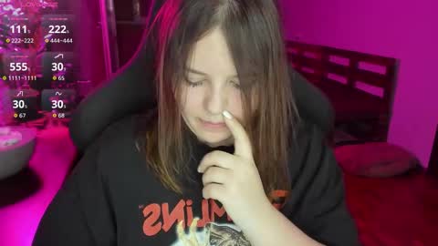 Snapshot of x_nirvana_x chatting on 12.21.25 LOVE NERDS ONLY online show from 12.21.25