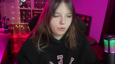 Snapshot of x_nirvana_x chatting on 01.07.26 LOVE NERDS ONLY online show from 01.07.26