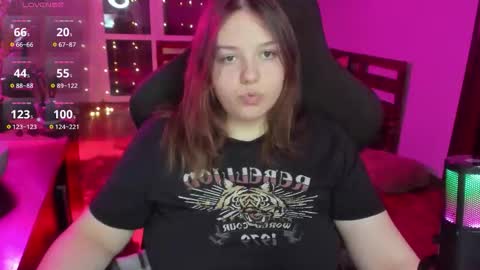 Snapshot of x_nirvana_x chatting on 02.04.26 LOVE NERDS ONLY online show from 02.04.26