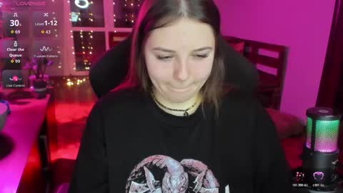 Snapshot of x_nirvana_x chatting on 02.08.26 LOVE NERDS ONLY online show from 02.08.26