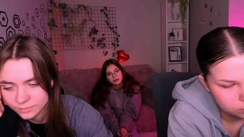 Snapshot of x_yasmin_x chatting on 02.23.26 Yasmin online show from 02.23.26