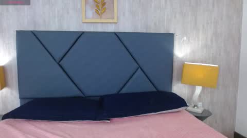 aurora  online show from 11.05.25