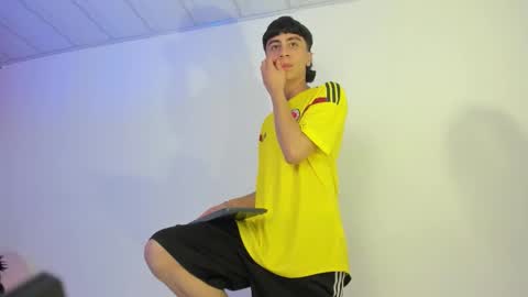 xaanderGrey online show from 11.09.25