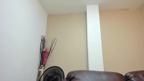 Snapshot of xam_collen chatting on 09.24.25 xam_collen online show from 09.24.25