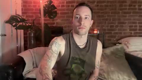 Snapshot of xanderxnyc chatting on 12.05.25 xanderxnyc online show from 12.05.25