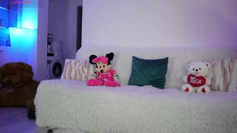 Alexandra online show from 05.15.26