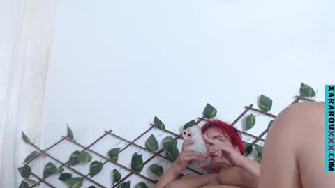 Snapshot of xararouxxx chatting on 03.10.25 S A R A 100K followers online show from 03.10.25