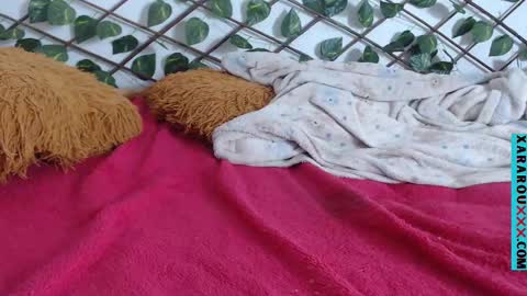 Snapshot of xararouxxx chatting on 03.11.25 S A R A 100K followers online show from 03.11.25