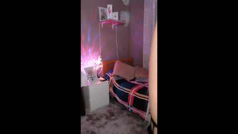 Snapshot of xararouxxx chatting on 10.05.25 S A R A 100K followers online show from 10.05.25