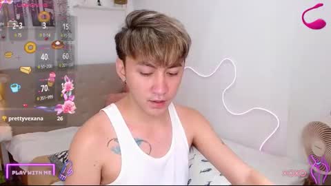 Snapshot of xasianprince4youx chatting on 09.21.25 khris online show from 09.21.25