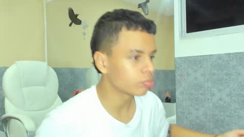Snapshot of xavier_fox__ chatting on 10.15.25 xavier fox online show from 10.15.25