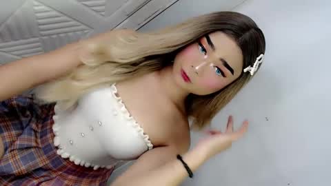 Snapshot of xchinita_kyanggx chatting on 03.06.25 kianna online show from 03.06.25