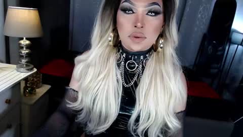 Zhavia online show from 10.20.25