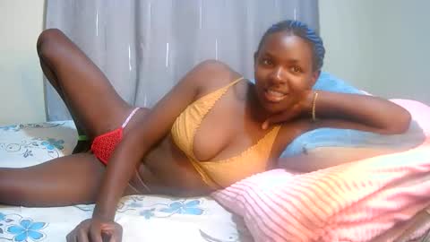 Snapshot of xeenah chatting on 11.04.25 xeenah online show from 11.04.25