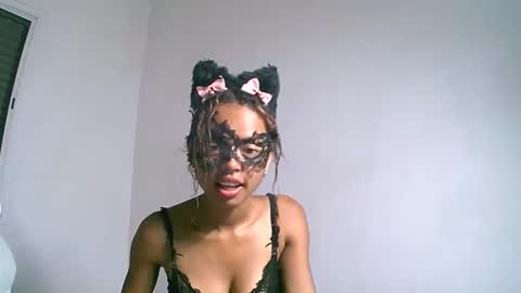 xenhuu online show from 12.17.25