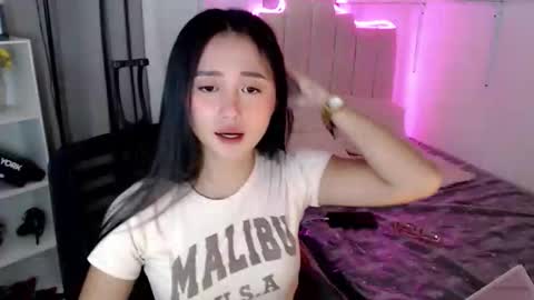 xhena online show from 10.20.25