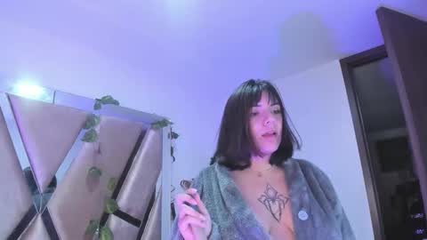 Snapshot of xhinata_hyugaxx chatting on 01.04.25 hinata online show from 01.04.25