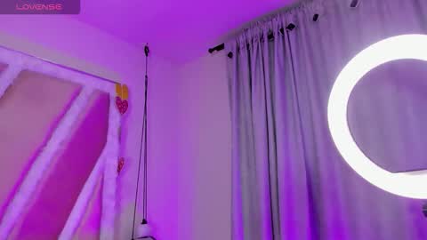 Snapshot of xhinata_hyugaxx chatting on 02.26.26 hinata online show from 02.26.26