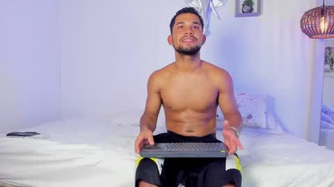 Snapshot of xhj_gambaru chatting on 04.15.26 Gambaru online show from 04.15.26