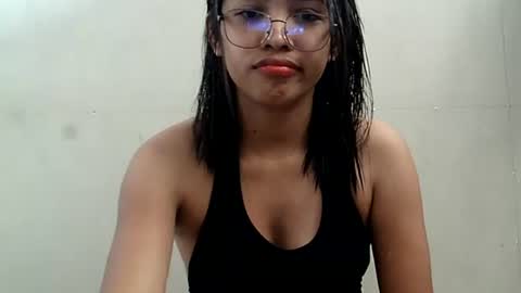 Snapshot of xiaomeee chatting on 10.03.25 xiaomeee online show from 10.03.25