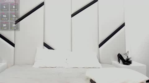 ximenacosta online show from 11.30.25