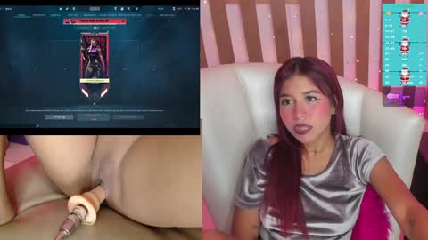 Snapshot of ximenareid chatting on 12.17.24 Ximena online show from 12.17.24