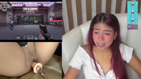 Snapshot of ximenareid chatting on 12.19.24 Ximena online show from 12.19.24