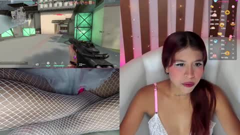 Snapshot of ximenareid chatting on 01.18.25 Ximena online show from 01.18.25