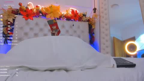 Snapshot of xiomara_cortes chatting on 12.29.24 xiomara_cortes online show from 12.29.24