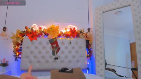 Snapshot of xiomara_cortes chatting on 12.31.24 xiomara_cortes online show from 12.31.24