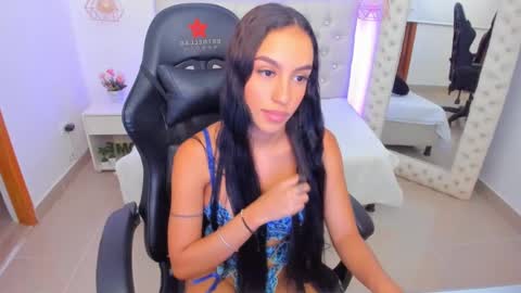 Snapshot of xiomara_cortes chatting on 02.17.25 xiomara_cortes online show from 02.17.25