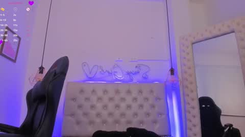 Snapshot of xiomara_cortes chatting on 03.07.25 xiomara_cortes online show from 03.07.25