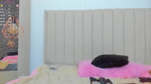 Snapshot of xiomara_cortes chatting on 10.09.25 xiomara_cortes online show from 10.09.25