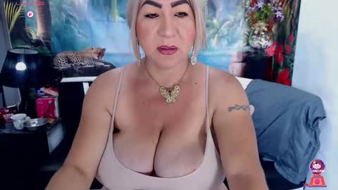 XIOMY   give LIKE on my page online show from 11.18.25