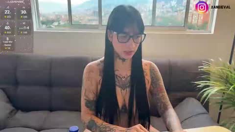 Snapshot of xisisxx chatting on 09.12.25 xisisxx online show from 09.12.25