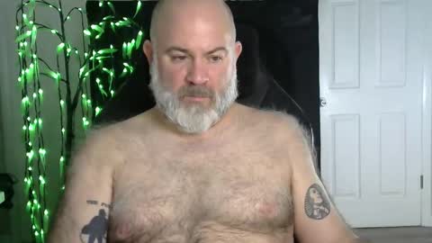 Snapshot of xjohnniex77 chatting on 01.11.26 MrSlowBurn77 online show from 01.11.26