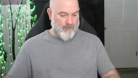 Snapshot of xjohnniex77 chatting on 02.17.26 MrSlowBurn77 online show from 02.17.26