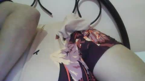 Snapshot of xjuicytits chatting on 11.24.25 xjuicytits online show from 11.24.25